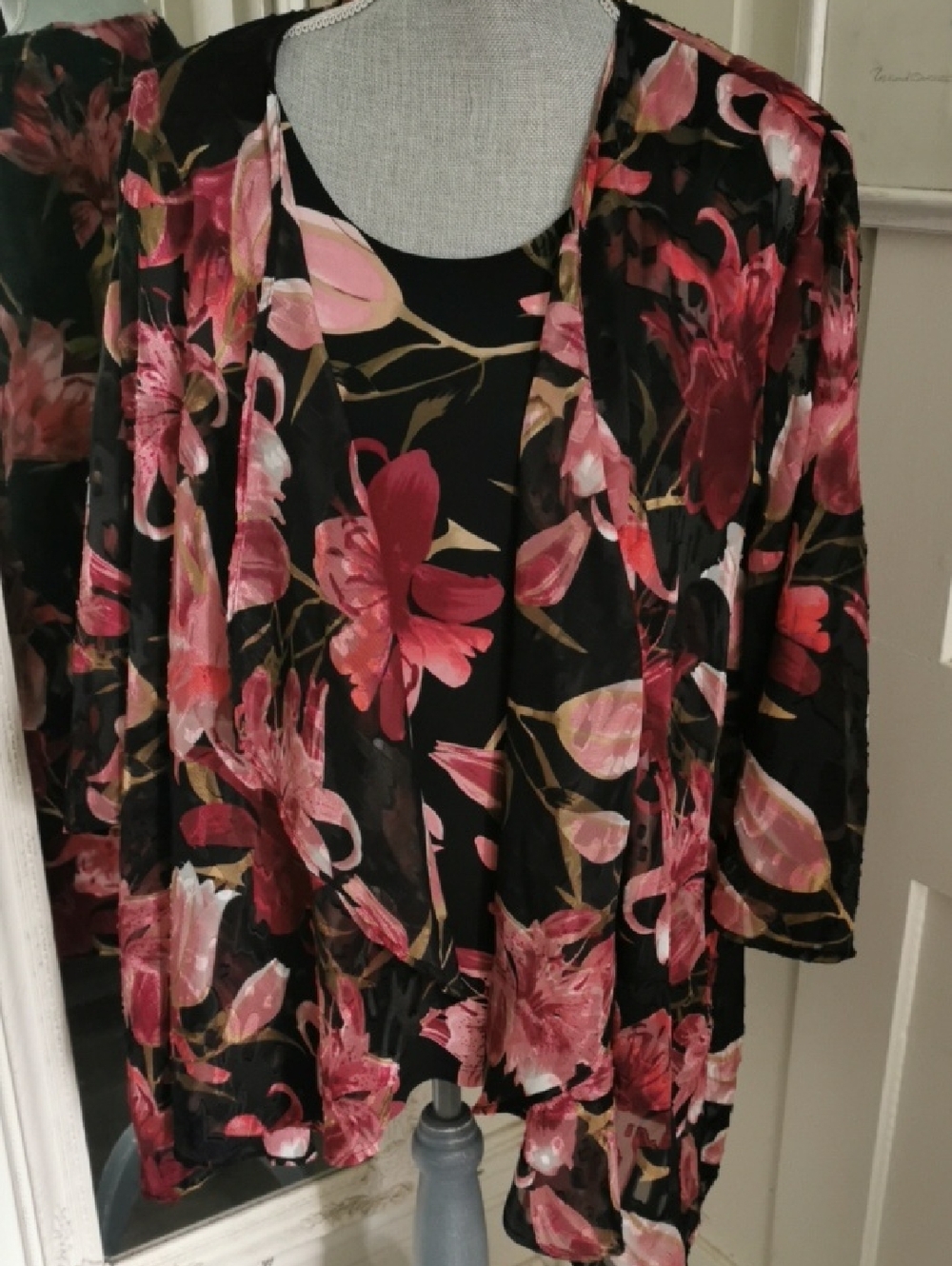 Womens 2 Piece Set TanJay Semi Sheer Chiffon Lilies Open Front Cardigan/ Tank 14